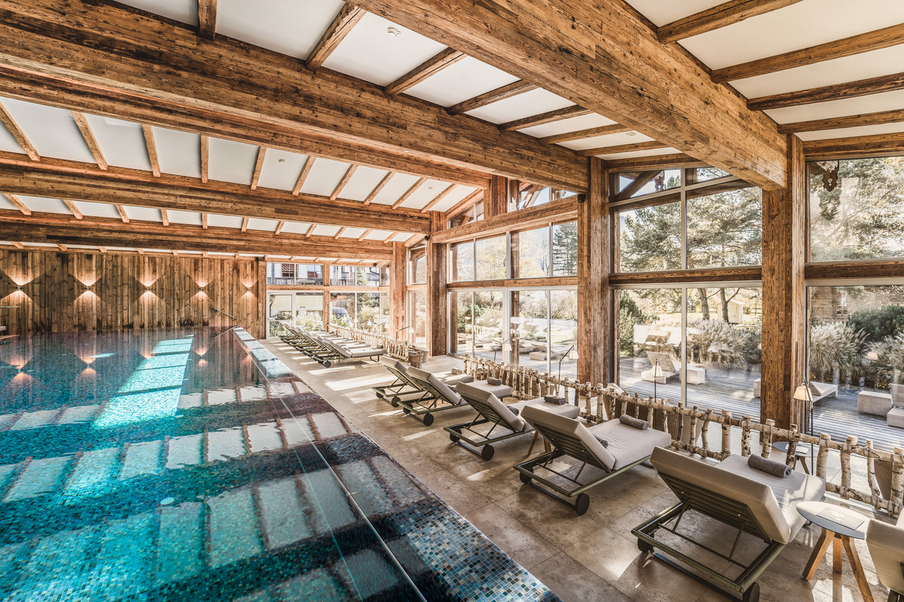 KarlaOtto_DasAchental_achental-resort-indoor-pool (2)