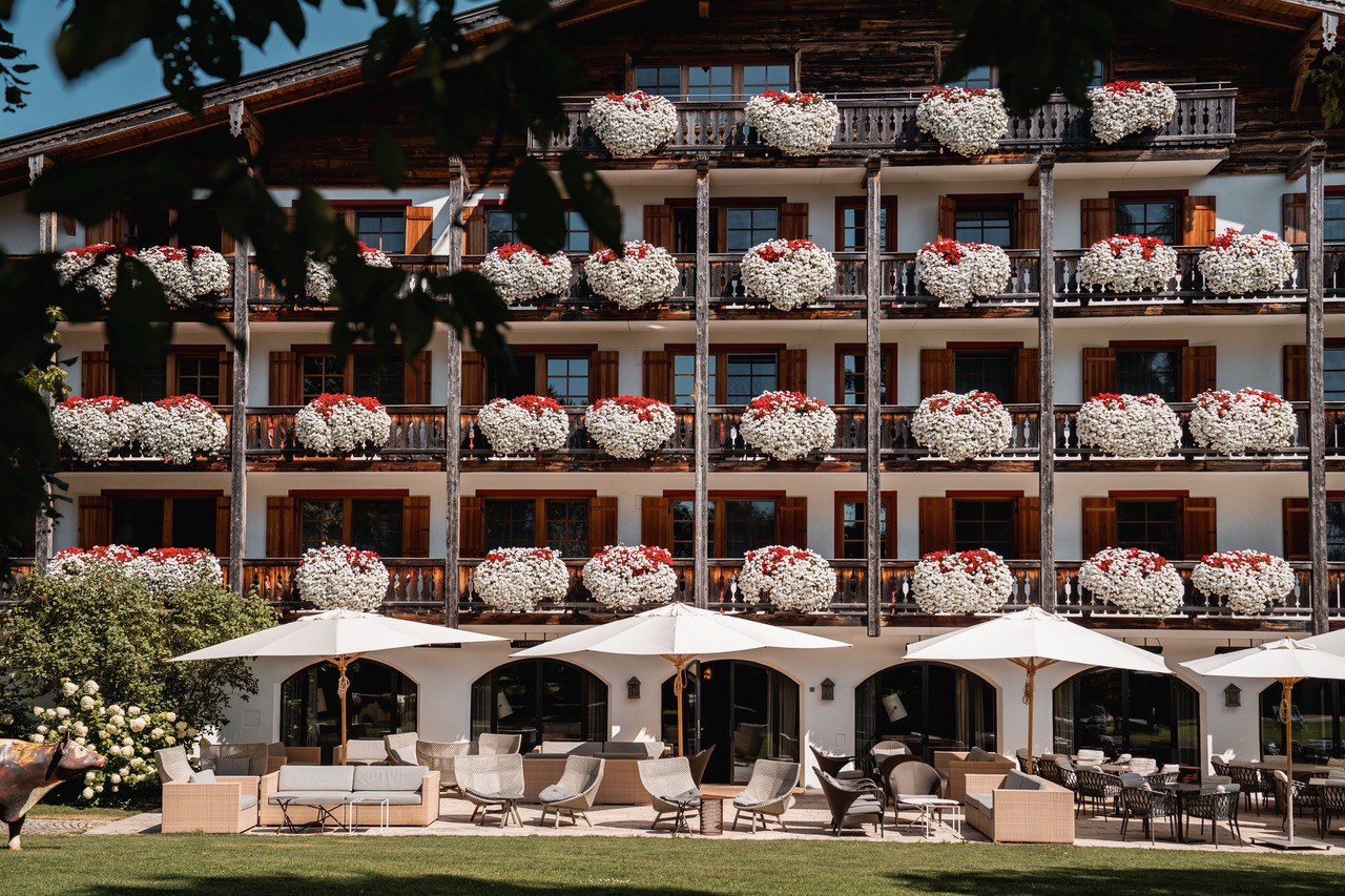 KarlaOtto_DasAchental_shooting-2025-08-19-ahcental-hotel-aussen-11