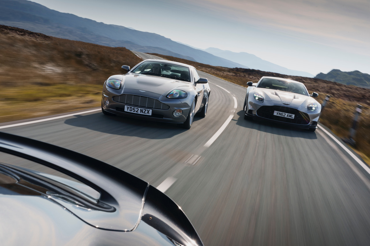Aston Martin Vanquish at 25_03