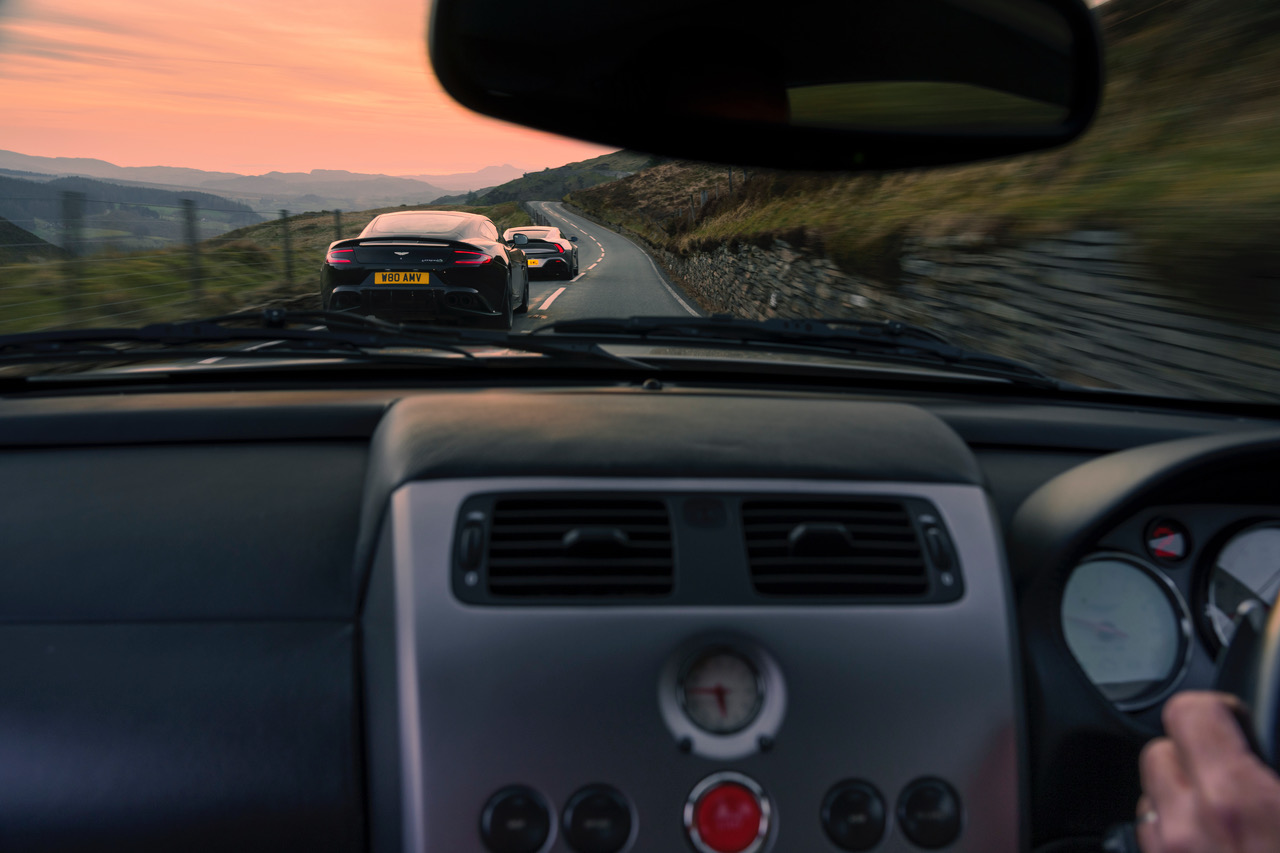 Aston Martin Vanquish at 25_08