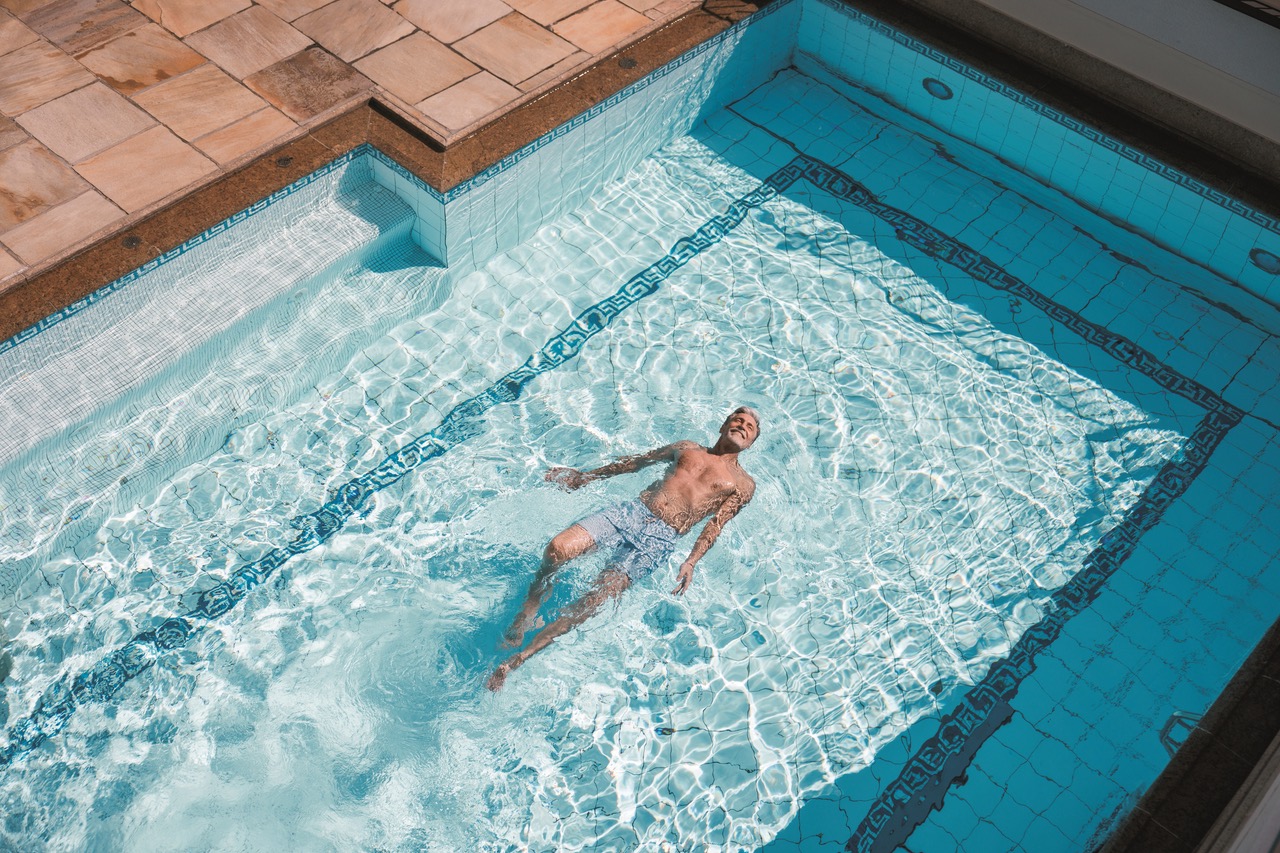 Outdoor-Poll-c-David-Johansson-Wellnessresidenz-Schalber