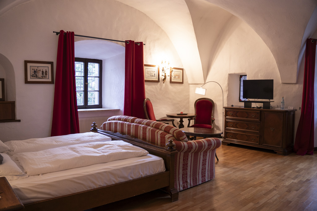 Traumhafte-Suiten-c-Slowdown-Hotels-Castel-Rundegg